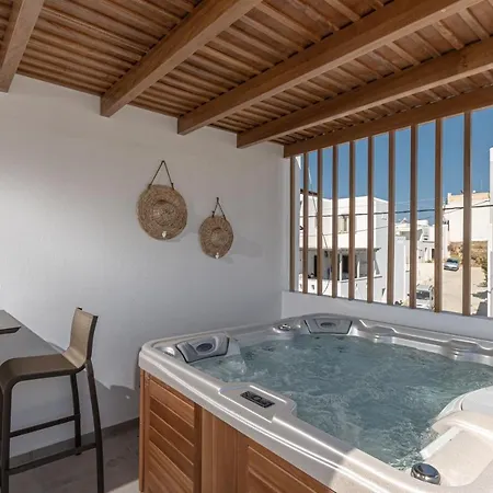Naxos Apartmán *