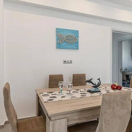 Naxos Apartmán *
