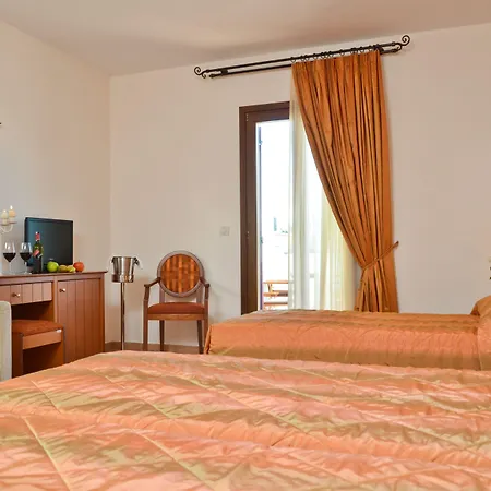 Naxos Apartmán *