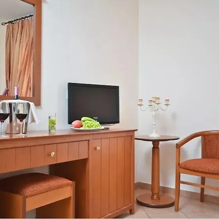 Naxos Apartmán *
